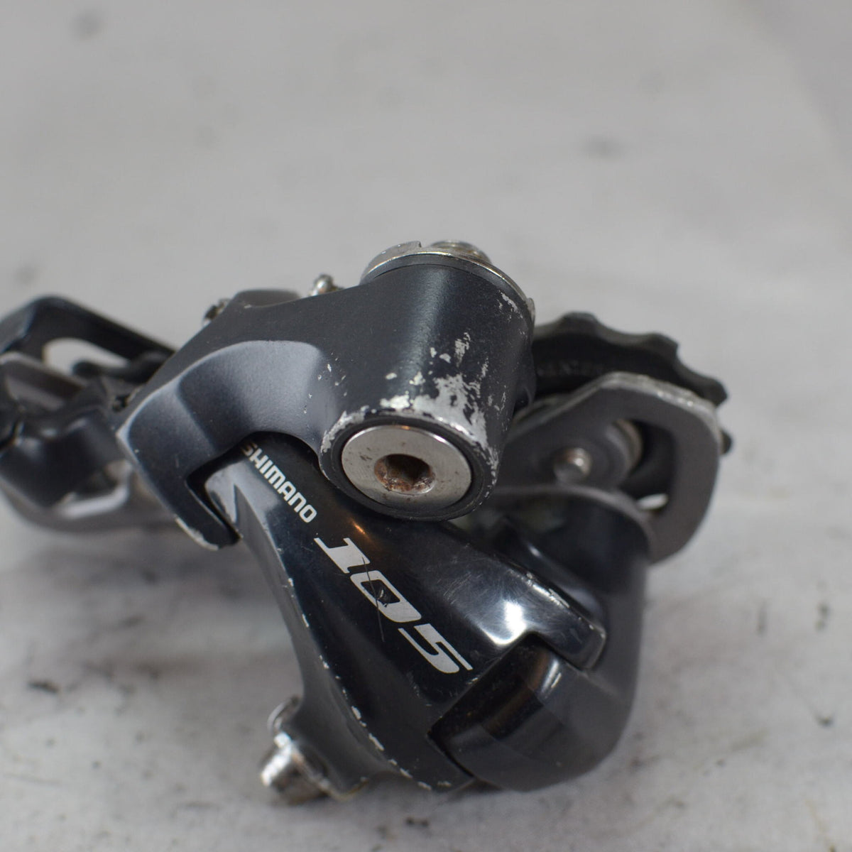 Shimano 105 5700 RD-5701 10 Speed Short Cage Rear Derailleur, 7/10