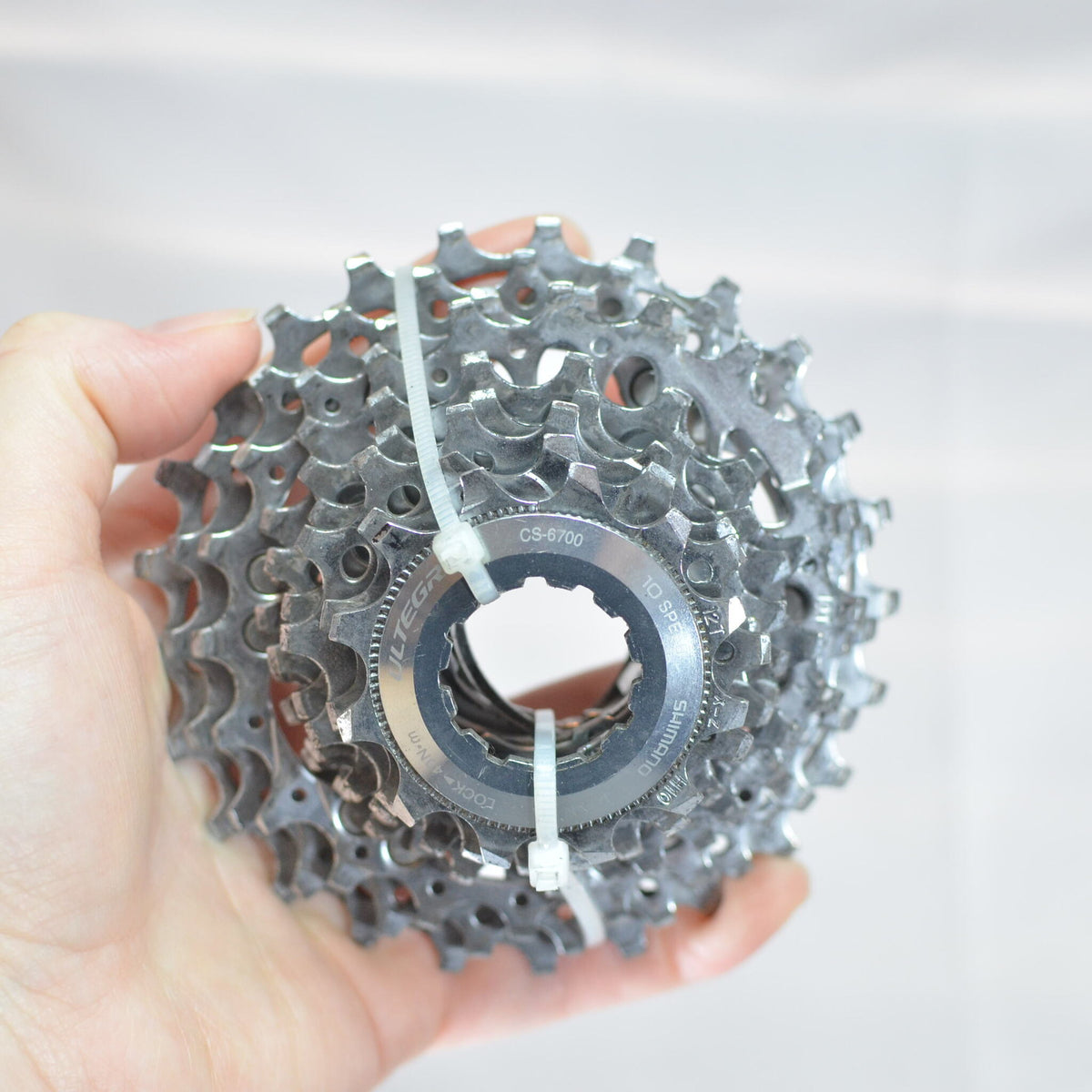 Cassette Shimano Ultegra CS-6700 10 Vitesses 11-28T - Pignon Neuf Pour Vélo De Route