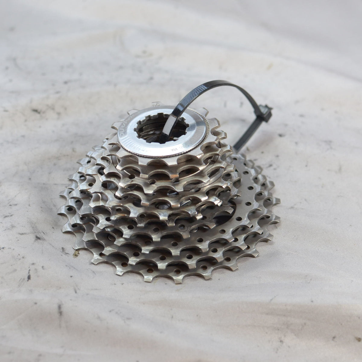 Cassette Shimano Dura Ace 7900 10 Vitesses - 12-27 Dents (Titane/Acier) - Neuf Sous Emballage