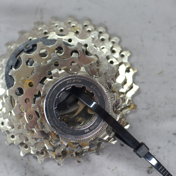 Shimano 105 5700 CS-5700 10 Speed Cassette 11-25t, 8/10 VG+