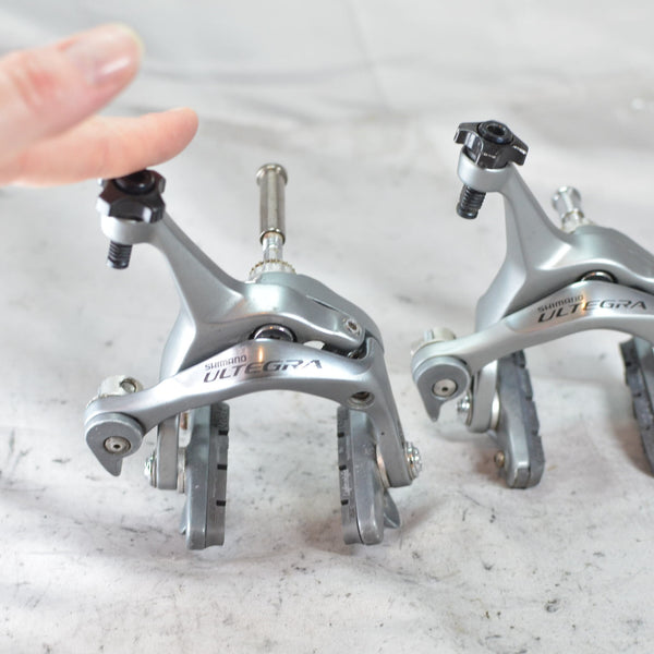 Shimano Ultegra 6700 BR-6700 Front & Rear Brake Caliper Pair Silver, 9/10 EXC