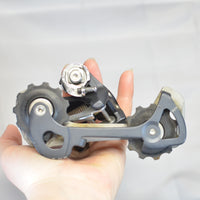 Shimano 105 5700 RD-5701 10 速短笼后变速器，黑色
