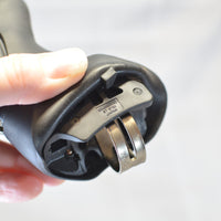 Shimano 105 5700 ST-5700 左/前 2x 双 STI 变速杆，黑色，8/10 VG